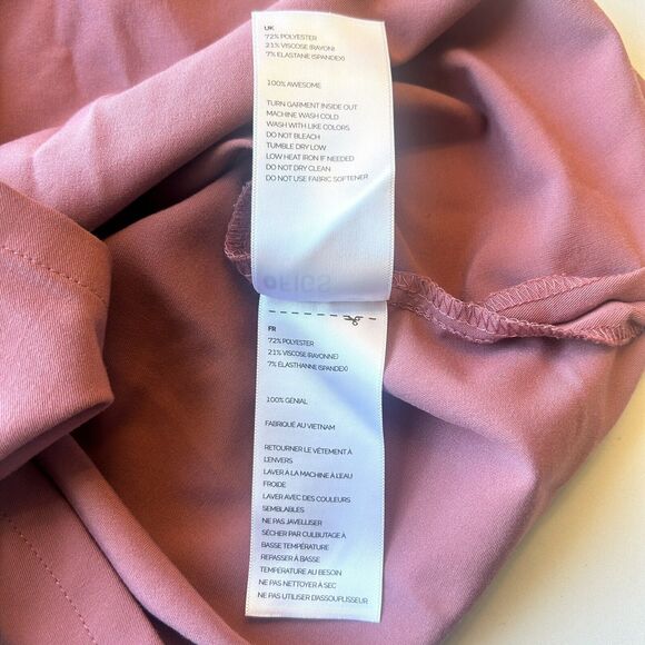 FIGS Women's Pink Catarina Scrubs Top Technical Collection Size XXS - Picture 5 of 7